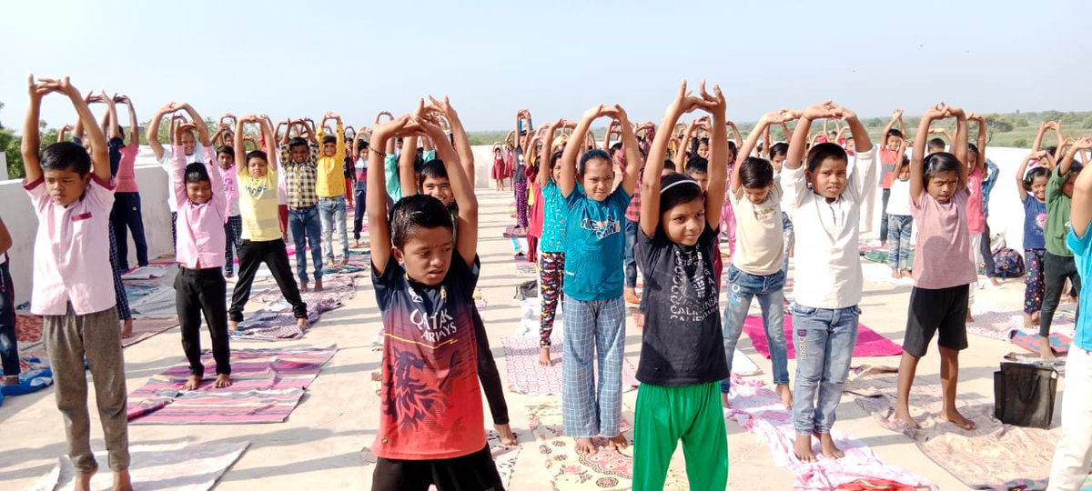 Suyog Krishna Dixit (@dixit_suyog) on Twitter photo #CSCPeYoga #Myyogamypose
<a href="/CSCegov_/">CSCeGov</a> <a href="/CSCSPV_Health/">CSC Health</a> <a href="/moayush/">Ministry of Ayush</a>
Yoga day celebration at Solapur Maharashtra #CSCPeYoga #Myyogamypose
<a href="/CSCegov_/">CSCeGov</a> <a href="/CSCSPV_Health/">CSC Health</a> <a href="/moayush/">Ministry of Ayush</a>
Yoga day celebration at Solapur Maharashtra