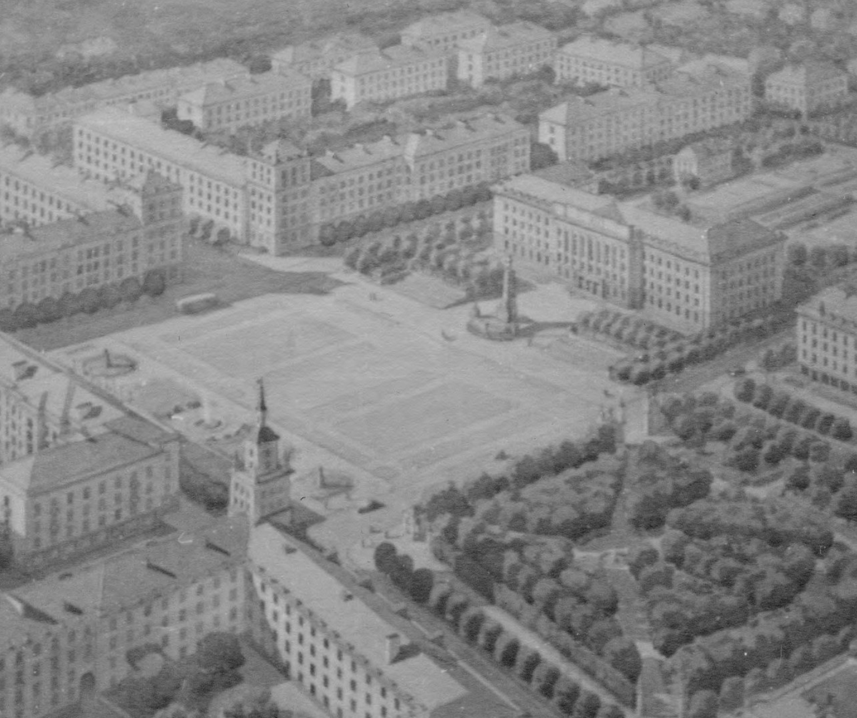archyvarotarnyb's tweet photo. Vilniaus regioninio valstybės archyvo dokumentai – Šiaulių „Aušros“muziejaus parodoje „Šiaulių albumas“.
Parodoje eksponuojami fondo 1171 dokumentai. Šiaulių miesto centro projektas, kurį suprojektavo architektas Kazimieras Bučas, o įgyvendino Vladimiras Zubovas.
#paroda https://t.co/qFKMW8i6jR