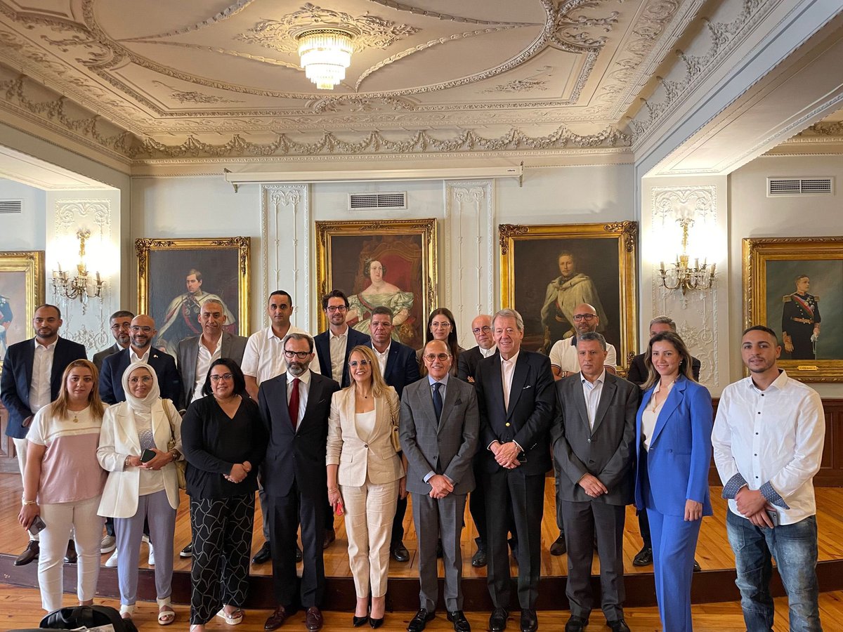 OTH17B's tweet image. J’ai été très heureux de rencontrer et interagir avec un groupe d’entrepreneurs marocains 🇲🇦 venus en prospection du marché portugais à l’initiative de la Chambre de commerce ,industrie et services du Portugal au maroc #ccispm et de l’#asmex association marocaine exportateurs