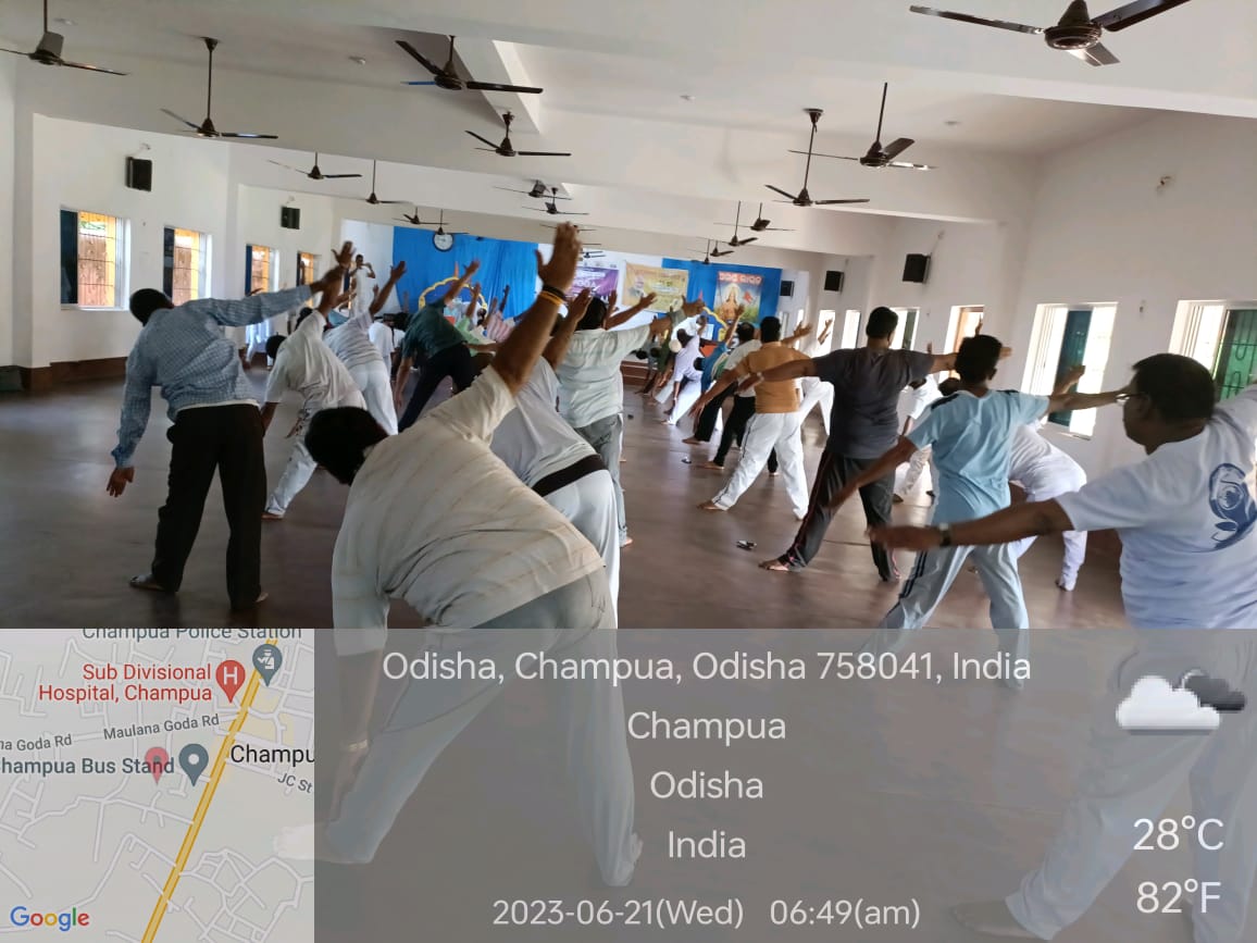 9th International Day of Yoga Celebrated at Champua

Dist- Kendujhar, Odisha By VLE - Nirmal Kumar Mahanta 
CSC ID - 740324250016

#CSCPeYoga 
#MyYogaMypose  @CSCegov_   @CSCSPV_Health  @OdishaSpv @madanmohanrout @jroutofficial