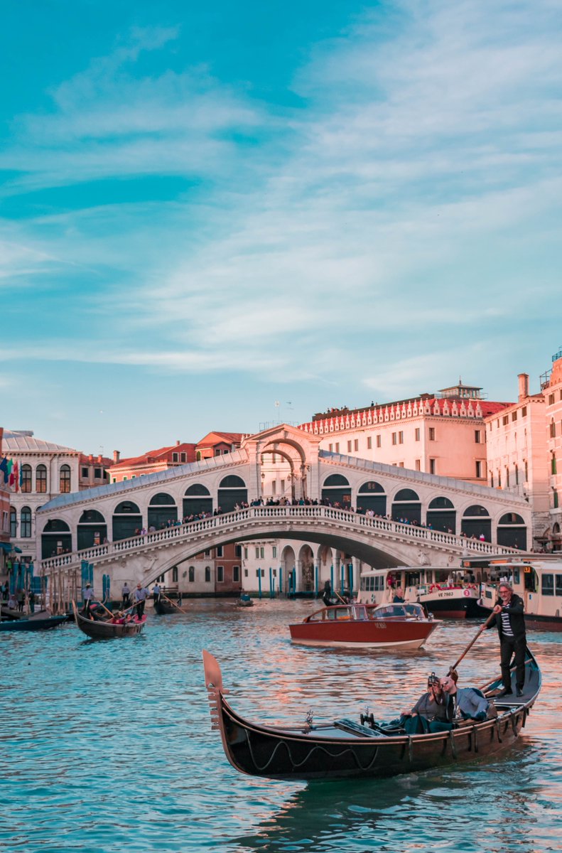 fare_ferry's tweet photo. Rialto Bridge, Venezia, Italy ✅
.
.
#rialtobridge #venice #venezia #italy #veniceitaly #italia #rialto #gondola #canalgrande #venedig #travel #travelphotography #pontedirialto #sanmarco #venicecanals #grandcanal #veneto #ig #veneziagram #fareferry https://t.co/XEtXp4jxV1