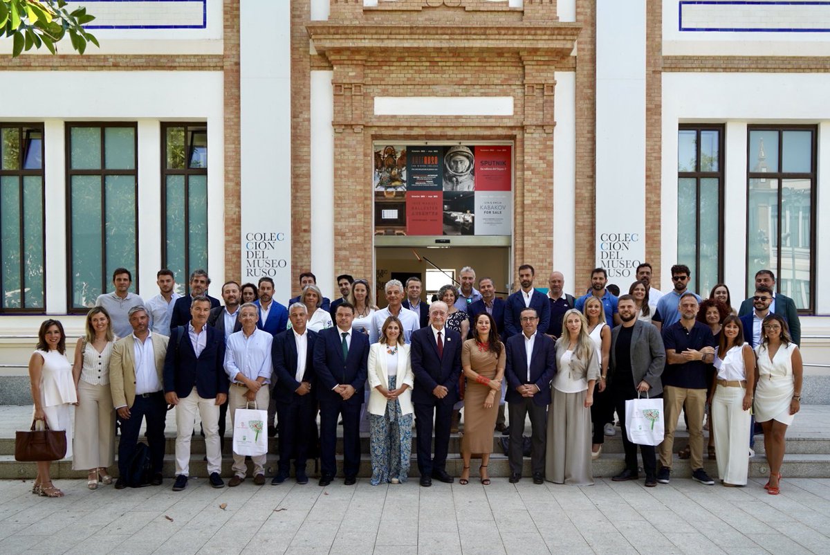 En <a href="/GrupoAnp/">Grupo ANP</a> recibimos ayer diploma por nuestra contribución a la #FPDual en el acto de reconocimiento, promoción y difusión de la Formación Profesional.

Sin duda seguiremos apostando por esta modalidad de formación profesional de calidad.

😍 👏  #FormacionProfesional #empleo