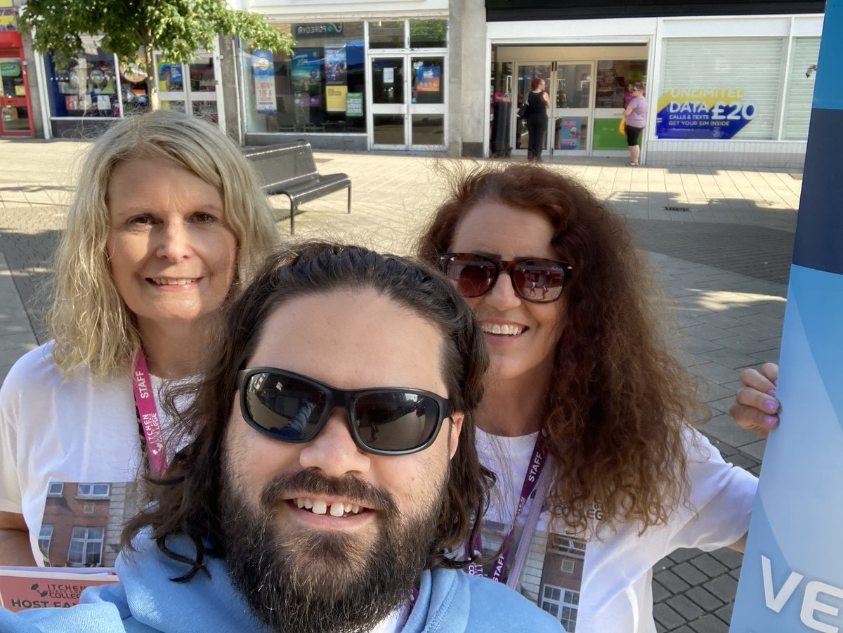 ItchenInter's tweet image. Curious about becoming a host family? Come chat to us at Bitterne Market!