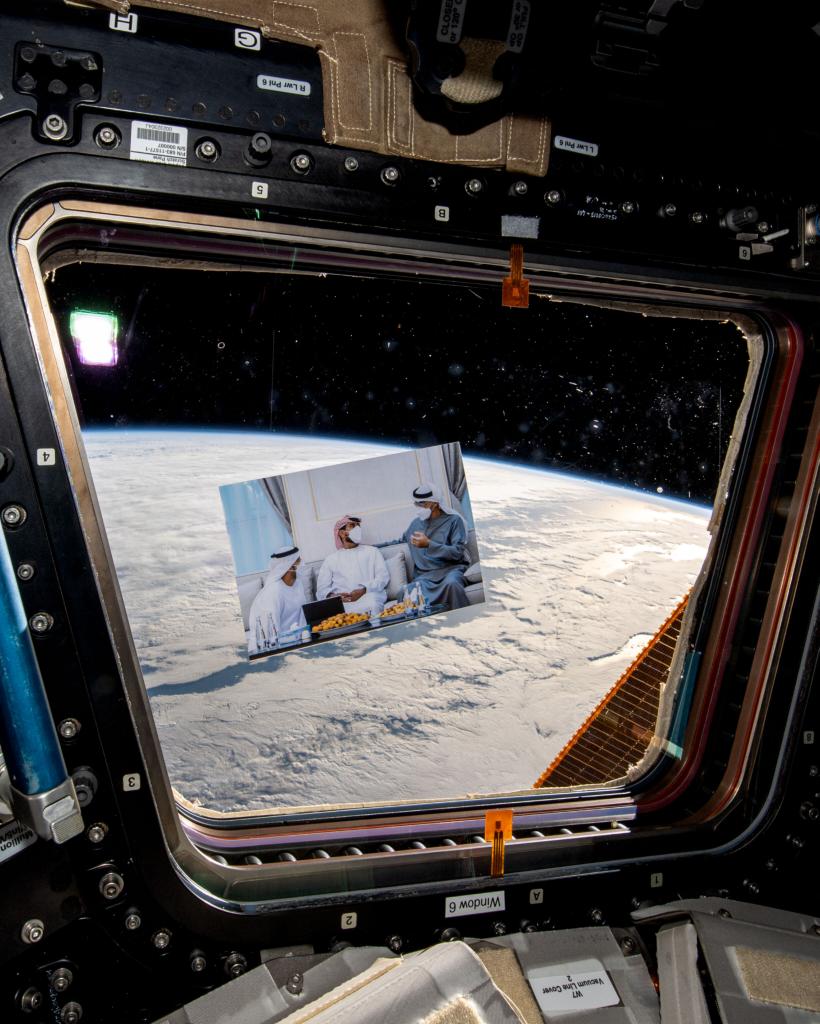 إلى ابونا زايد طيب الله ثراه اللي نخوض اليوم حلمه في الفضاء 
وإلى ابونا وقائدنا محمد بن زايد آل نهيان اللي نقتدي فيه..وإلى ملهمي والدي سيف النيادي.. الله يديمكم لي سندًا وعونًا.
الله لا يحرمنا من نعمة وجود الأب.. وكل عام وآباء العالم بخير🤍 #يوم_الأب_العالمي