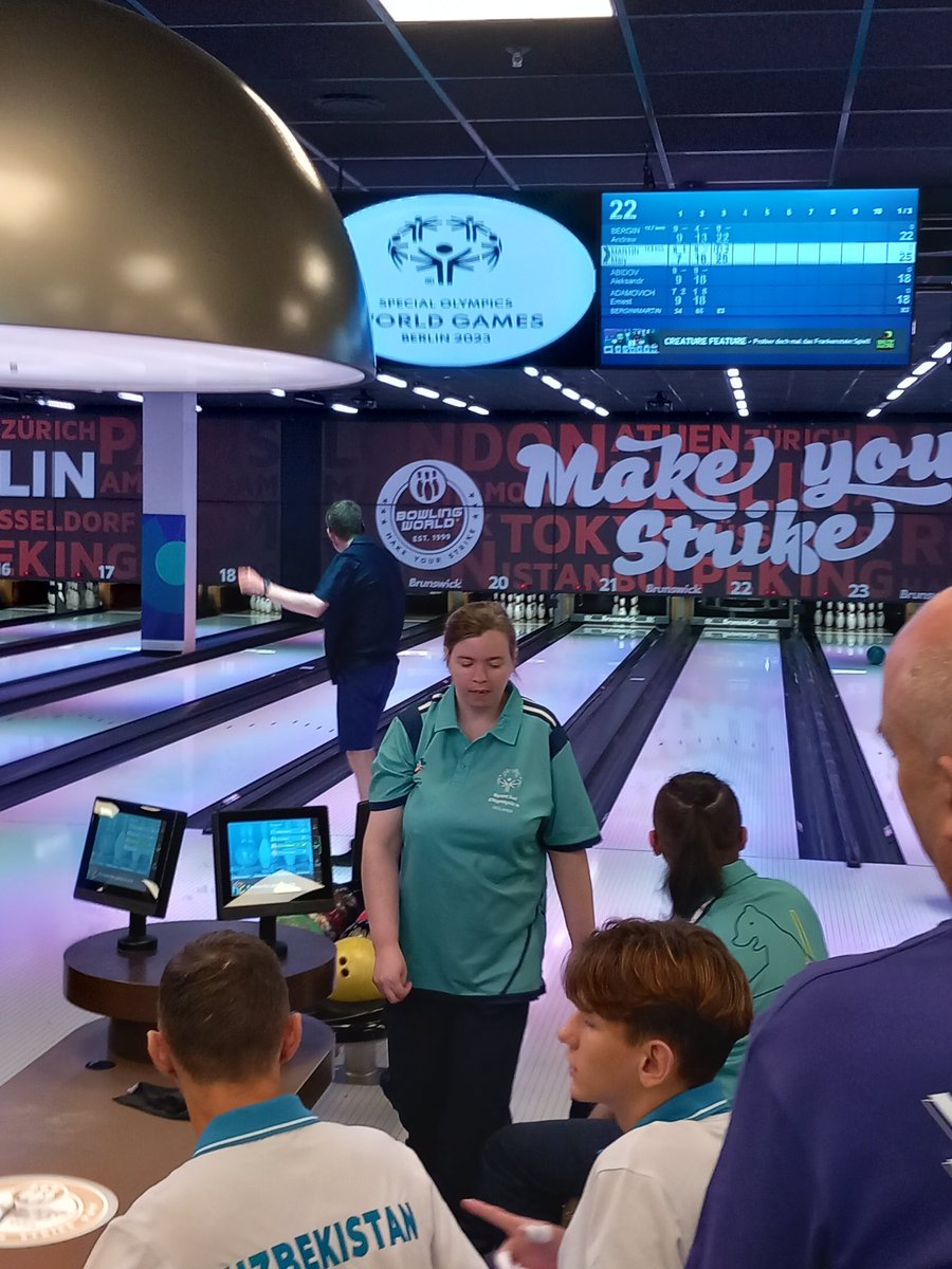 Determination written all over these faces #Bowling