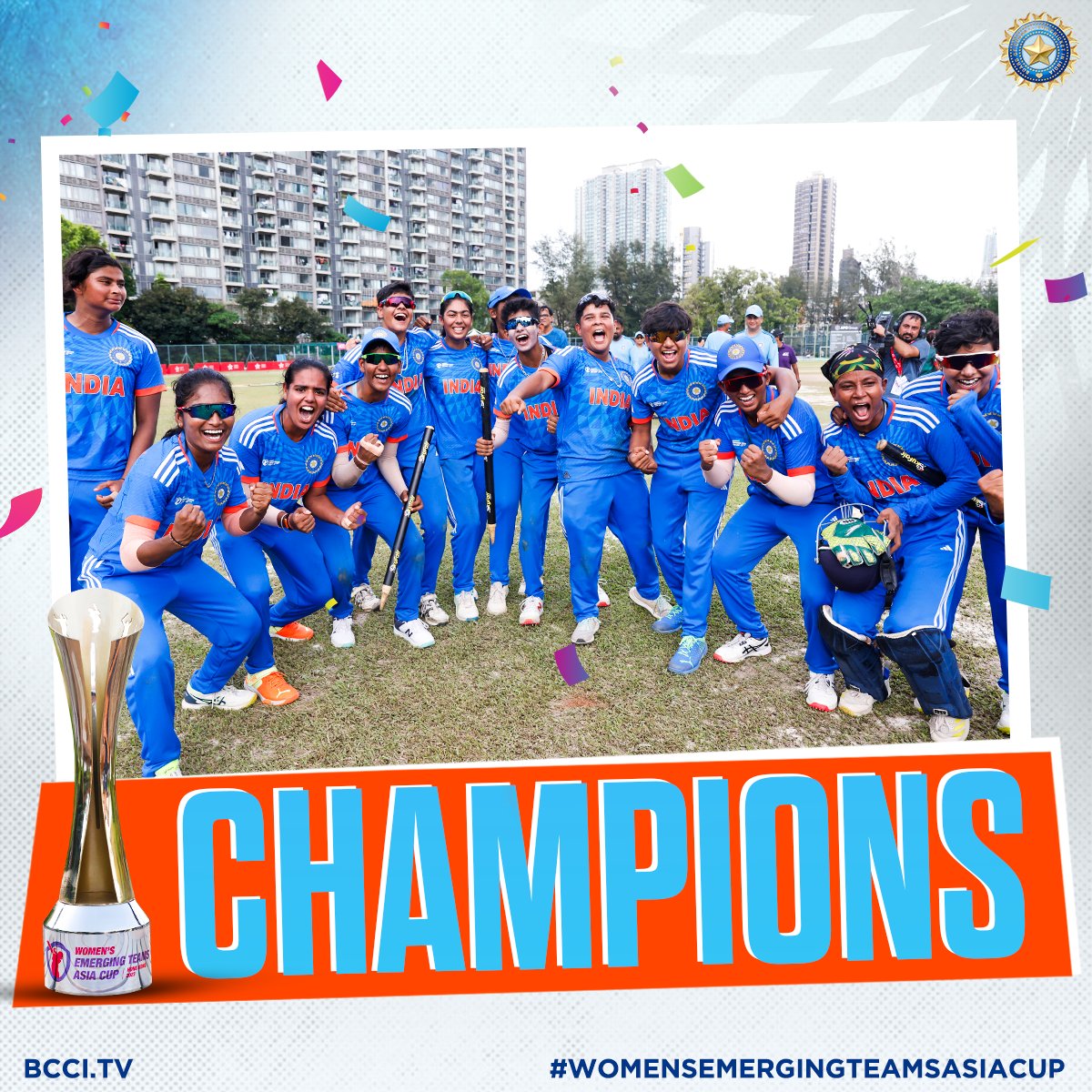 BCCIWomen's tweet photo. 𝗖. 𝗛. 𝗔. 𝗠. 𝗣. 𝗜. 𝗢. 𝗡. 𝗦! 🏆

Congratulations to India 'A' on the title triumph 👏 👏 

#WomensEmergingTeamsAsiaCup | #ACC https://t.co/OCaw8cvHLS
