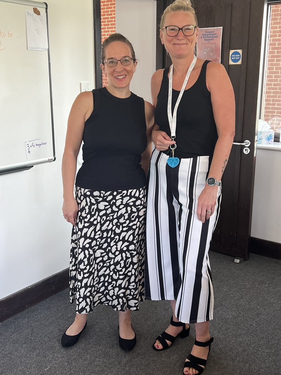 Mandy Cove tweet media