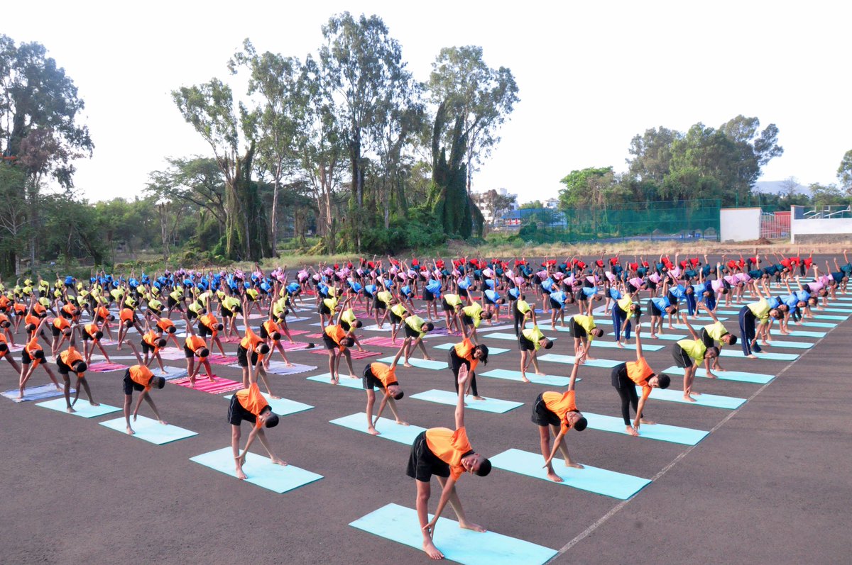 #InternationalDayofYoga2023
Sainik school #Satara organised mass #Yoga for its Officers, Cadets, Teaching &amp; Non-Teaching staff on 21 Jun 23. The participants were also given a brief introduction on various asanas and their benefits as promulgated in the Common Yoga Protocol.(1/2)