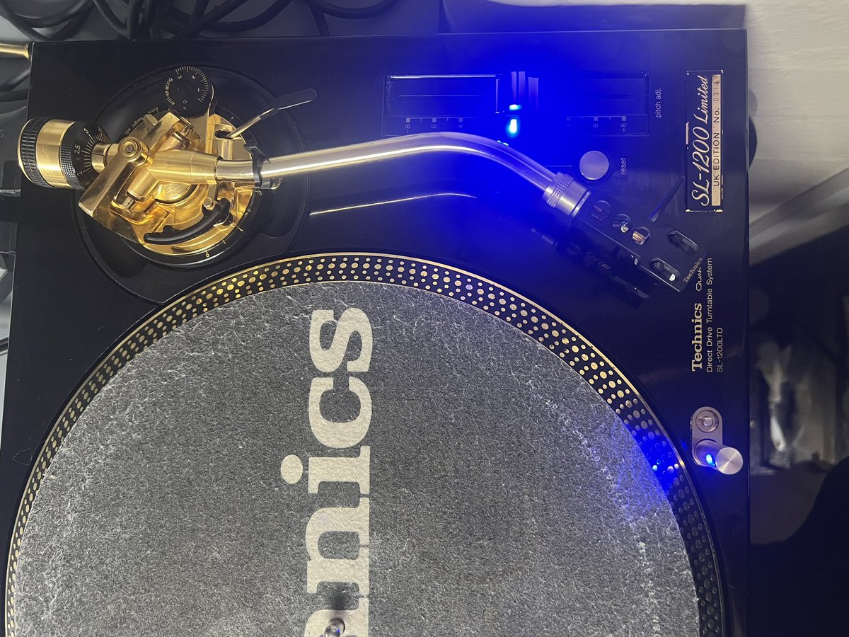 deck_doctor's tweet image. SL-1200LTD. Full blue LED mod, cable upgrades &amp;amp; a brand new mk5 pitch was fitted to remove the centre click to allow the reset button to act in a more sensible way like the MK3D &amp;amp; MK5 models do.#technicssl1210 ##deck_doctor #deckdoctor  #limitededition
#sl1200LTD #technics1200ltd