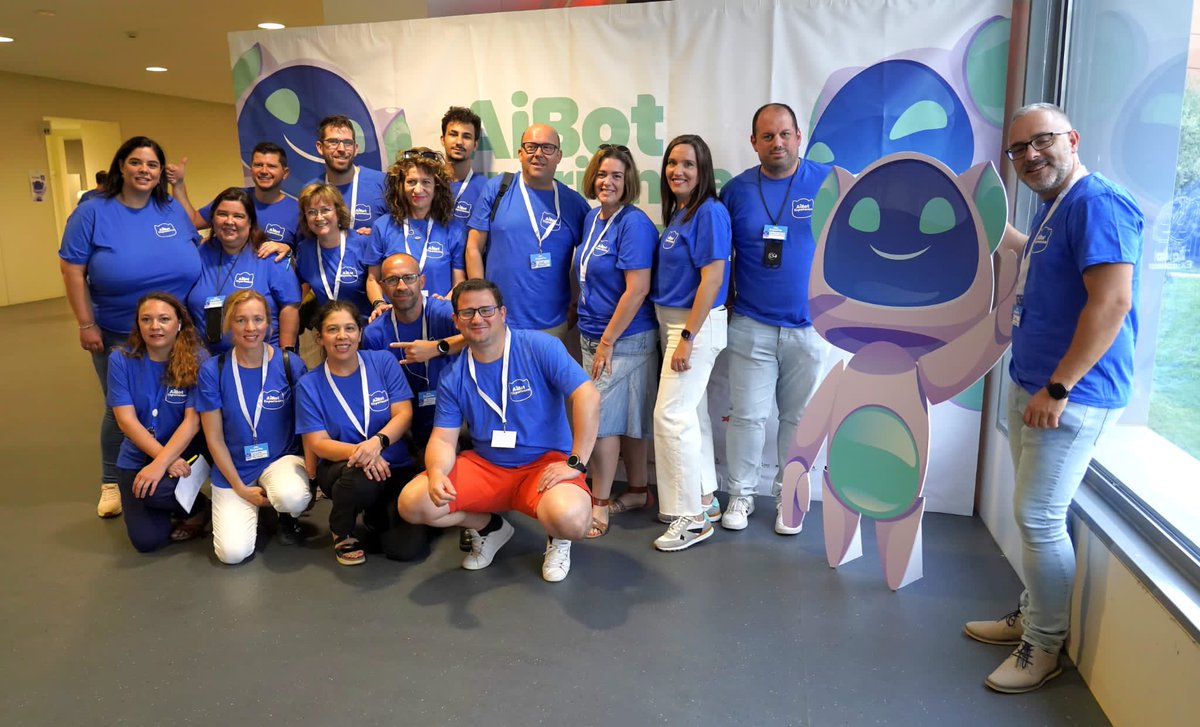 300 escolares de 12 centros de #Granada listos para presentar sus proyectos de #robótica e #InteligenciaArtificial a la final  #AiBotExperience de Granada, coorganizada por <a href="/FundacionPTS/">Fundación PTS (Parque Tecnológico de la Salud)</a>, @AimpulsaOficial, y @consorciofr  @VuelaGuadalinfo