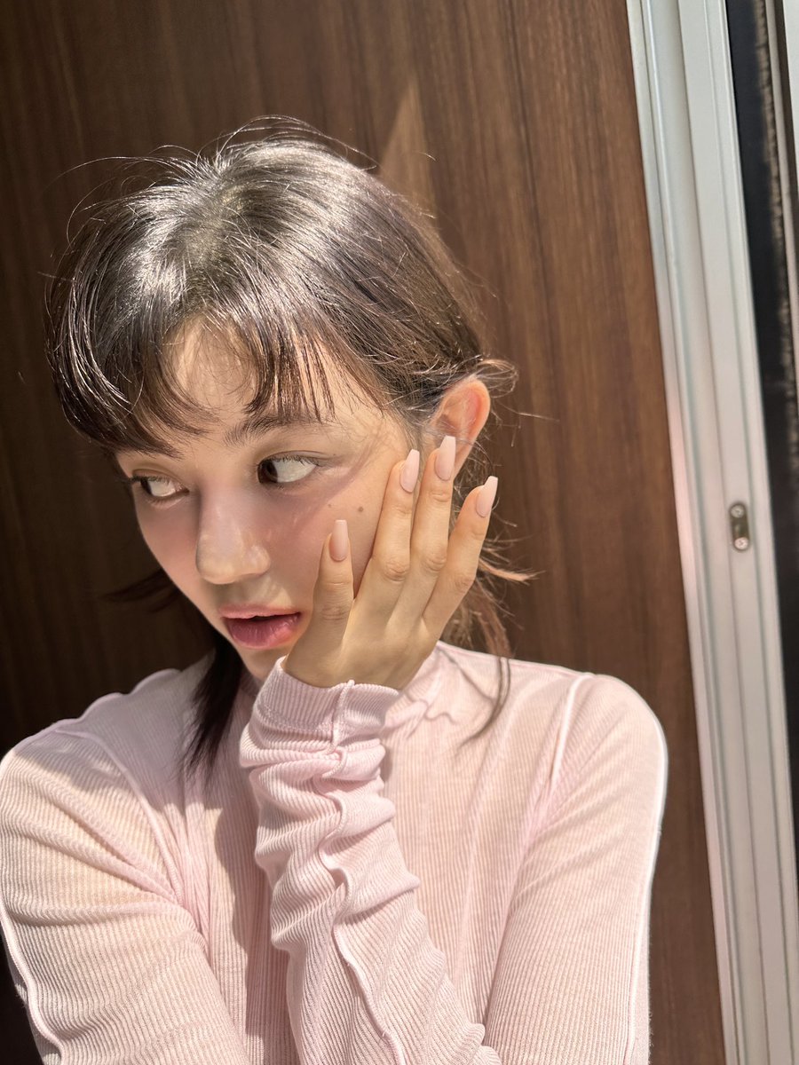 Hieee!! How has your day been??? 오늘 하루는 어떠셨어요??? 저는 오늘 ☁️💓☁️☺️같은 하루인 것 같아요!!  
오늘 저녁 추천 메뉴는: 파스타🍝 
디저트로는 뭐가 좋을까요??🧁🥧🍨🍪🍉🍓🍑🍉