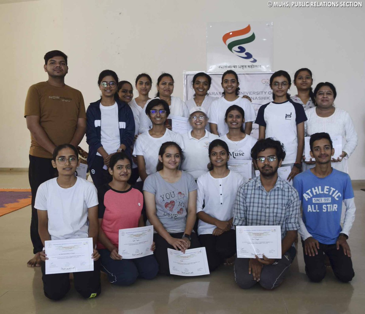 MuhsPro's tweet photo. #muhspariwar celebrates #InternationalDayofYoga, let's celebrate this ancient practice that unites body and mind. Embrace yoga's transformative power and experience a holistic approach to life. #muhssilverjubilee #YogaTransforms #muhsparivar #YogaDay #yoga #muhs #yogadiwas https://t.co/mICtBmncnS
