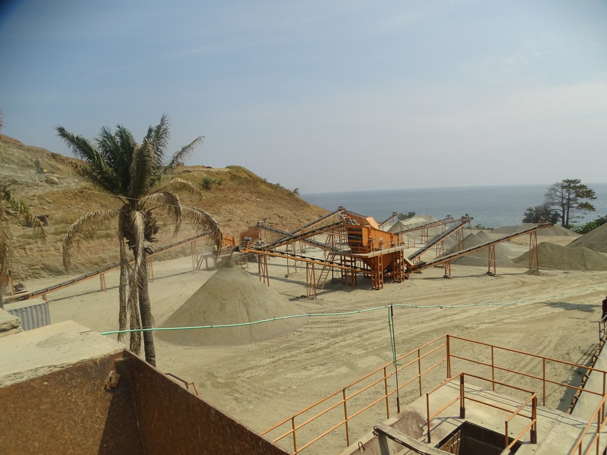 Cette visite  vient après la résiliation du contrat avec la Mission de Contrôle #AECO-#COBUCO et s'inscrit   dans le cadre de s’enquérir de l’état des lieux.<a href="/MielsBurundi/">Min.Infra,logements Socio,Transports &Equipements</a> <a href="/Capt_Dukundane/">Capt. Dieudonne Dukundane</a>