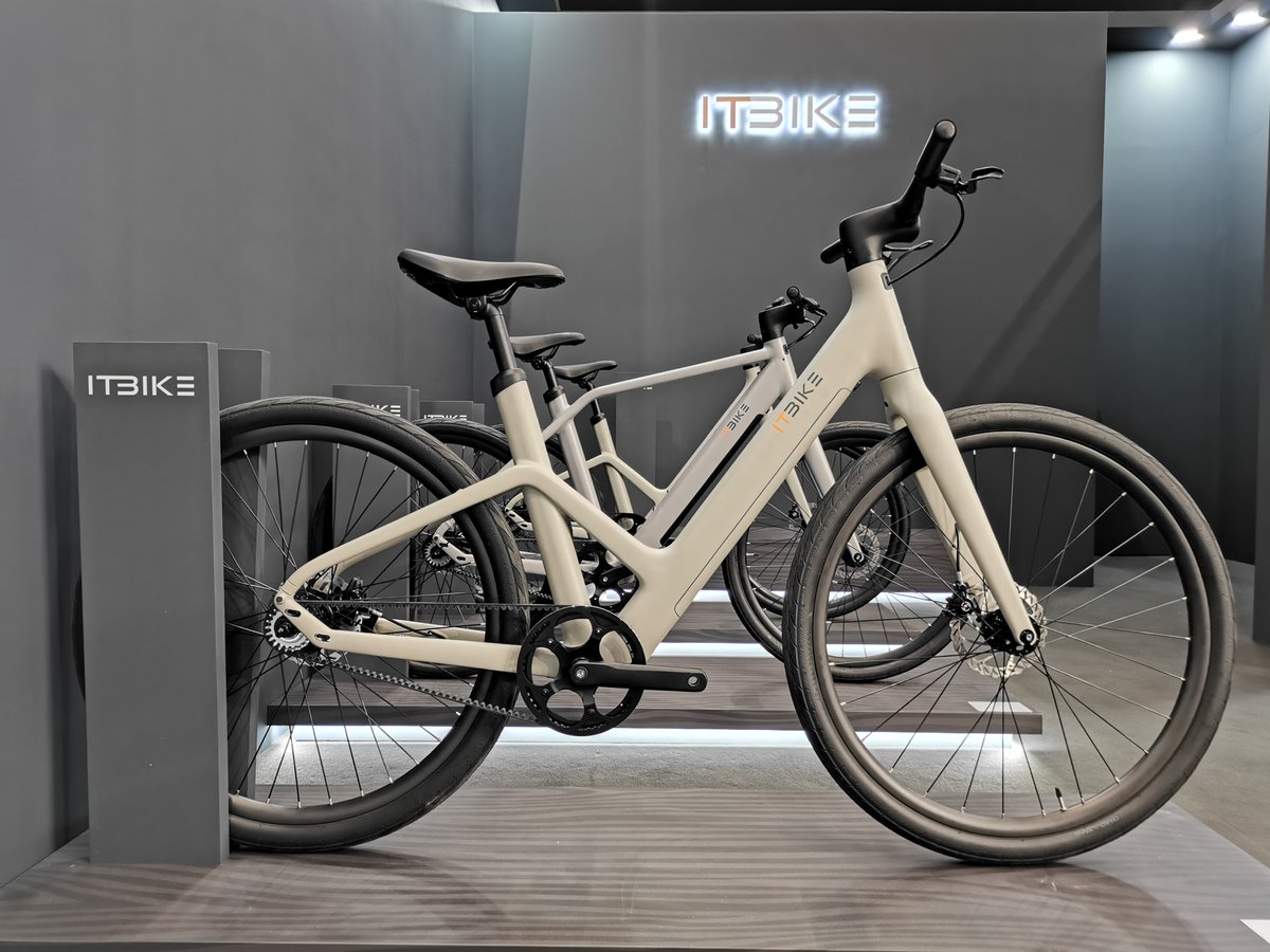 itbike_eu's tweet photo. wooooow, I'm ready for the first day of #eurobikeshow 

#eurobike2023 #bikes #bikelove #messefrankfurt #ridmorebehappy #eurobikeshow #ebikelife #ebikestyle #bikepark #ebiketravel #outdoors #travel #greenlife #ebikestyle #ebikefun https://t.co/N1nSPimvvo