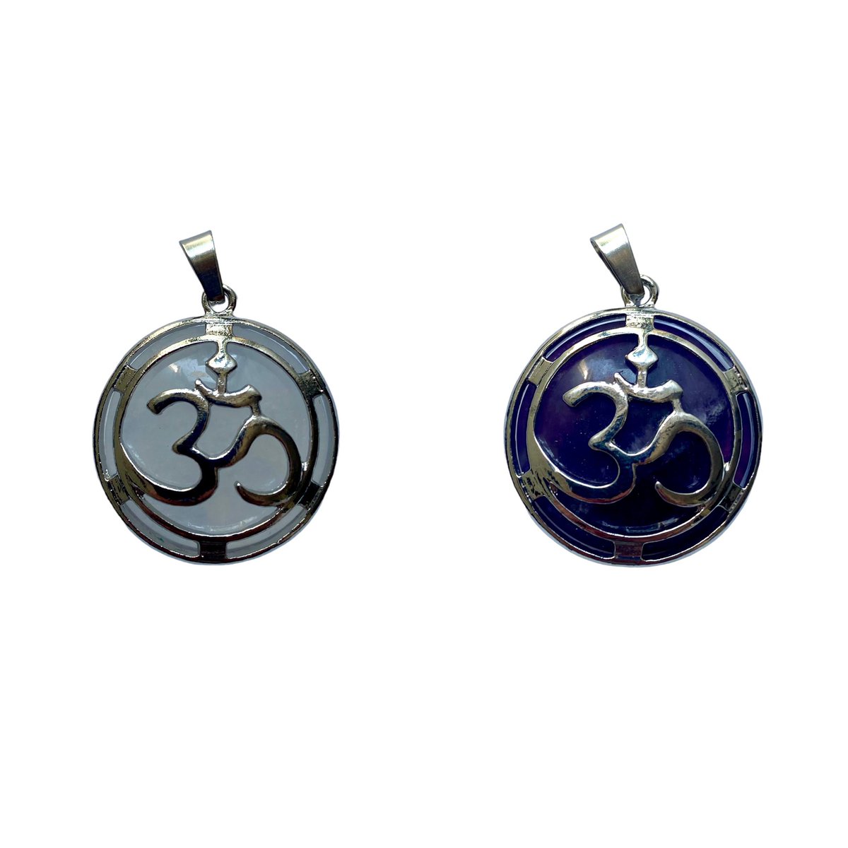 #edelsteenhanger #ohm #bergkristal #amethist #geluktekoop

geluktekoop.nl