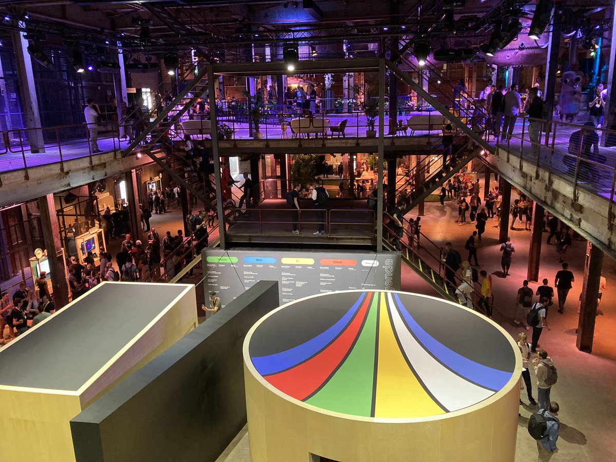 Aujourd'hui, c'est Google I/O Connect à Amsterdam 😄 Trop content d'être là pour une journée de confs, démos et pour rencontrer le gens qui font les technos que l'on utilise tous les jours !