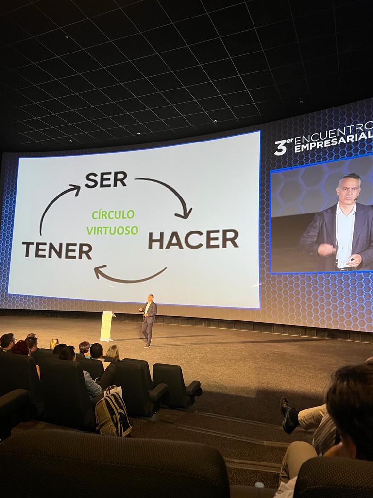 auppa_'s tweet photo. Con más inspiración y motivación. Así es como salimos de la charla de @magomore y Sergio Gordillo en el 3º encuentro empresarial de Paterna.Los expertos compartieron valiosas estrategias y experiencias que nos impulsaron a seguir pensando de forma innovadora🚀
#auppa #marketing https://t.co/xNc2fJb1uM