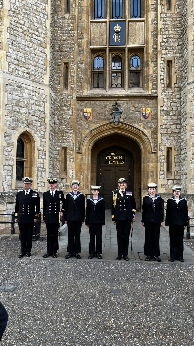 A brilliant evening at HM Tower of London supporting <a href="/HMSPresidentRNR/">HMS President</a>’s Divisions with the wider Naval Family. Thank you for taking the time to inspect our Cadets Ma’am! @CdreMelRobinson #NeverOrdinary #WhatWedo