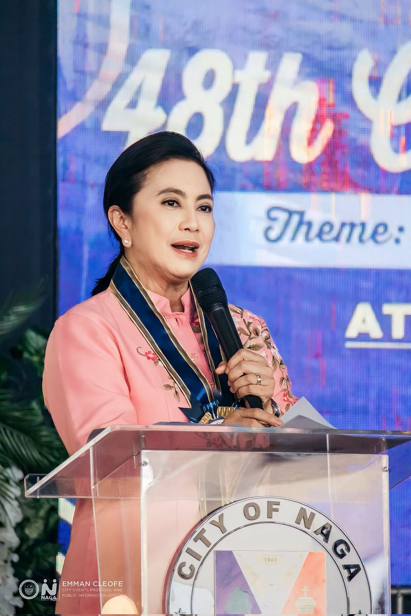 Atty. Leni during the 48th commencement exercises for the BSM (Midwifery) class 2022-2023 of The  City College of Naga. 

🔗m.facebook.com/story.php?stor…