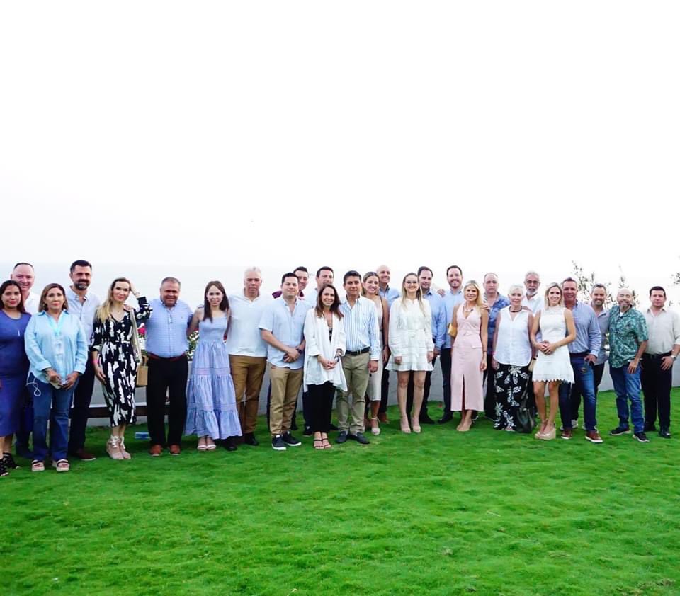 canirac's tweet photo. ✨Ya nos encontramos en #Mazatlán, para celebrar nuestra Junta de Comisión Ejecutiva Nacional y Junta Nacional de Presidentes.

Agradecemos a #CaniracMazatlán y @PityVelarde
por esta cálida y maravillosa bienvenida. 

#UnidosServimosAMéxico https://t.co/4ccGWTkArd