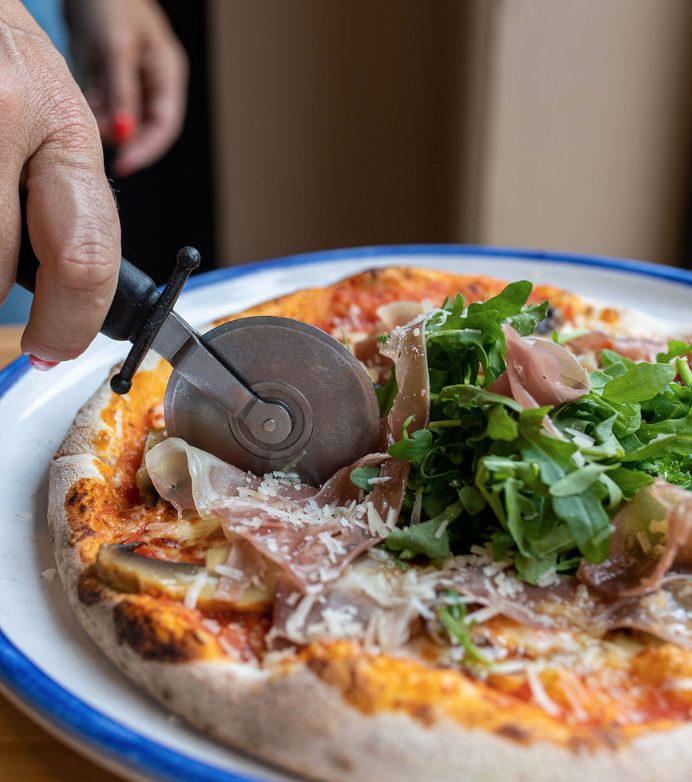 lp_themoathouse's tweet photo. Make Wednesdays Tasty with 2-4-1 pizzas! 🍕Moa 
Treat yourself to twice the deliciousness and save with this offer! 
Monday - Thursday 5pm- 6:30pm 
.
.
.
#TheMoatHouse #Lovelypubs #Alcester #Pizza #Offers https://t.co/hrjmmAYDTi