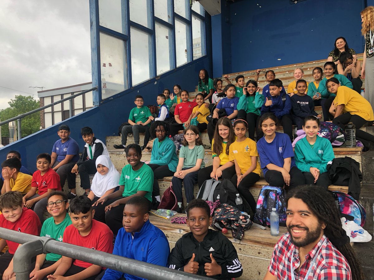 Look at our incredible winners! Our year 5 & 6 participated in an athletics tournament yesterday. A valiant effort from both classes- we are so proud! @TowerHamletsSSN @WorldAthletics @Mo_Farah @usainbolt #teamccps #teamwork #mileend