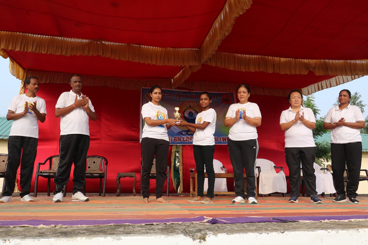 232bncrpf's tweet photo. सभी को 'अंतरराष्ट्रीय योग दिवस' की शुभकामनाएं।

9th International YOGA Day-2023 celebrated
by 232 (M) Bn, CRPF 
at BATTALION HQR,
 SALBONI. https://t.co/9lzNYcmZ5c