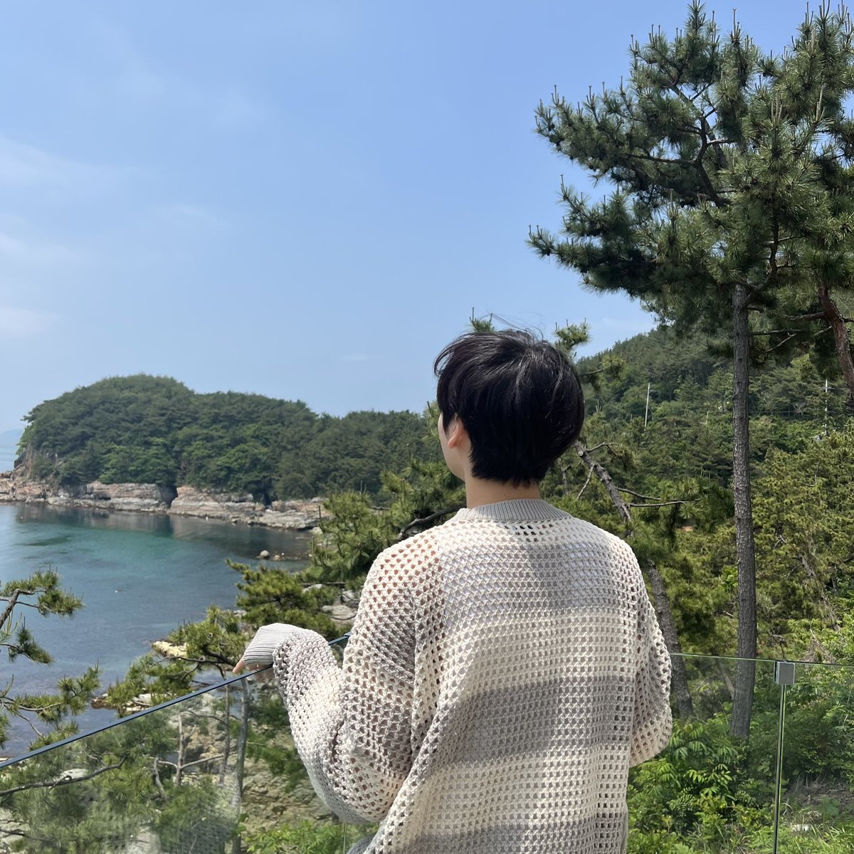 strawrolls's tweet image. الاسم الكامل : سونق هيونقجون
الجنسية : كوري
تاريخ الميلاد : 2002.11.30
الطول : 175 
النمط : INFJ
موقعه في الفرقة : دانسر رئيسي، فوكال
الايموجي الخاص في هيونقجون : 🍋