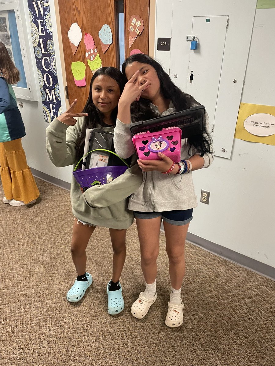 Ashley Lopez tweet media