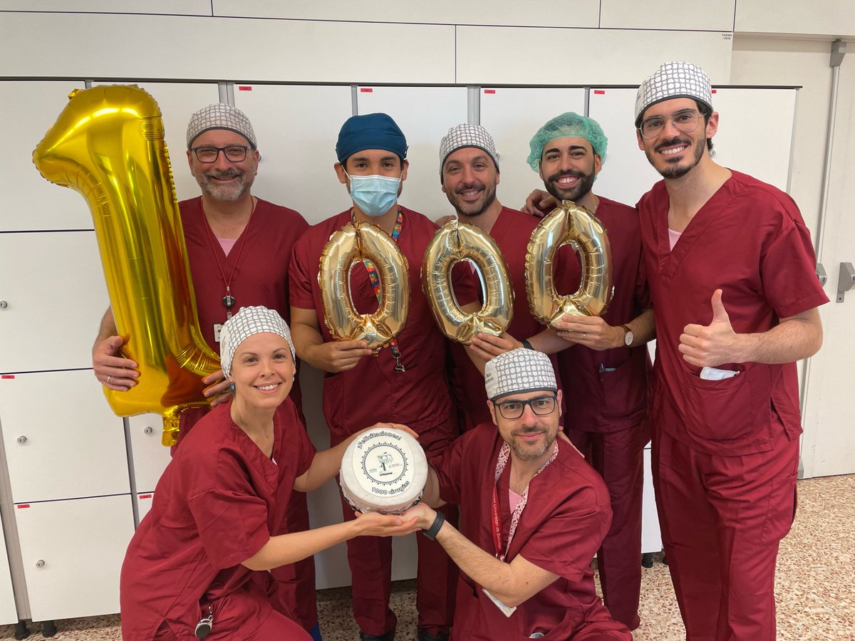 hbellvitge's tweet photo. 📣L’#hbellvitge esdevé el primer centre en arribar a les 1.000 cirurgies robòtiques de #ginecologia a tot l’Estat.
Des de la primera intervenció, realitzada el 2009, el Servei ha consolidat la seva expertesa amb el robot #DaVinci👏👏
ℹ️https://t.co/t1TqukK44S
#orgullbellvitge https://t.co/75T3gvYBfh