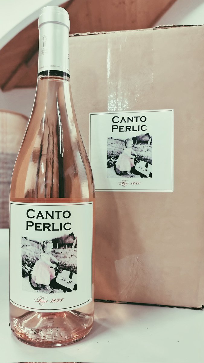 Our 2022 Harvest brings another delightful choice to our assortment - the Rosé crafted from Braucol. This Rosé boasts a refreshing taste of watermelon, making it a perfect companion for a fresh salad during the sunny summer season. You can purchase it now on our website.
#rosé