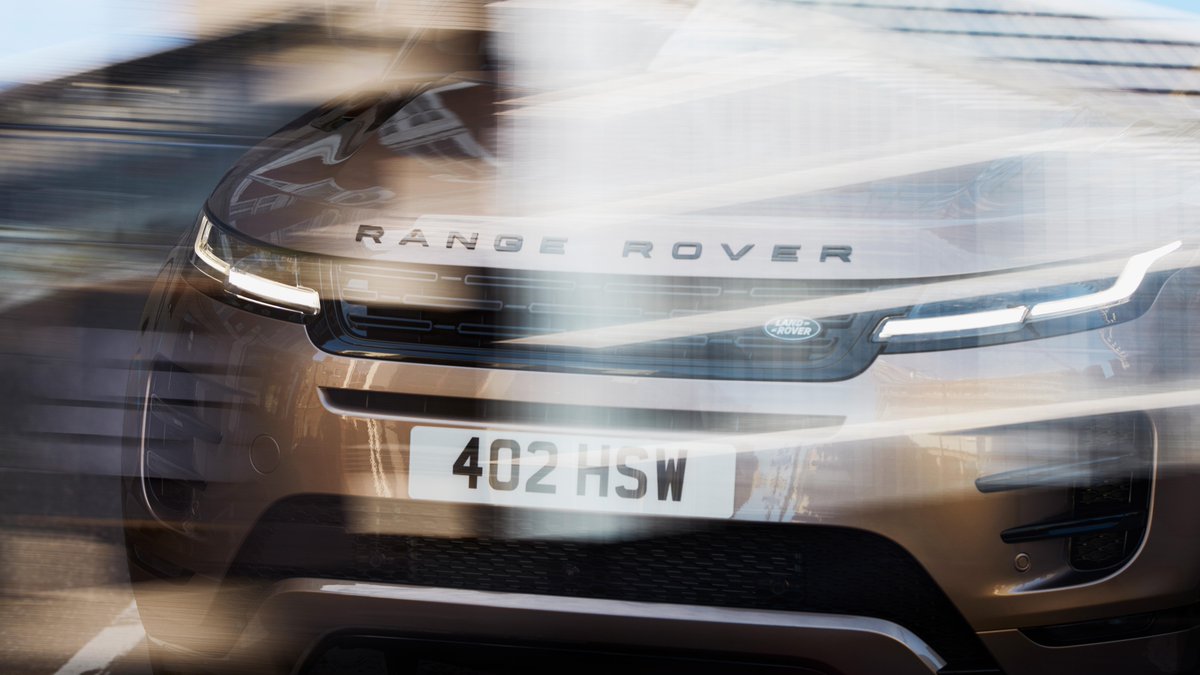 A love affair with London.​

The New Range Rover Evoque in Corinthian Bronze.​

#RangeRoverEvoque