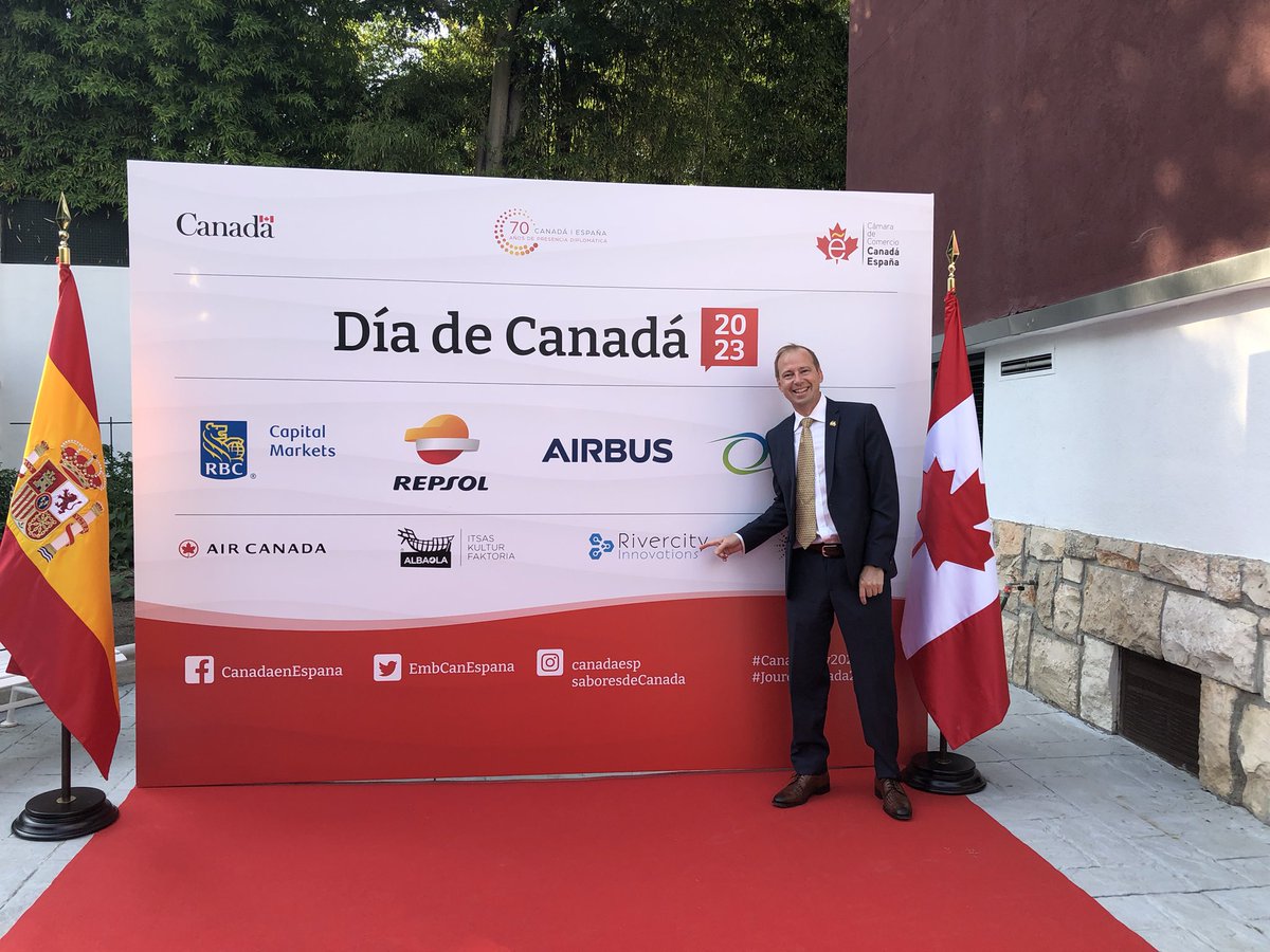 jhshirley's tweet image. In Madrid, Spain meeting with Ambassador Drukier at the official residence of Canada-Spain. Several of our @rivercityinnov1 clients are here. Forging new partnerships and growing the business for cold chain monitoring in Spain. Love what we do. 🇨🇦🇪🇸🎉 #IoT #FoodTech #ColdChain