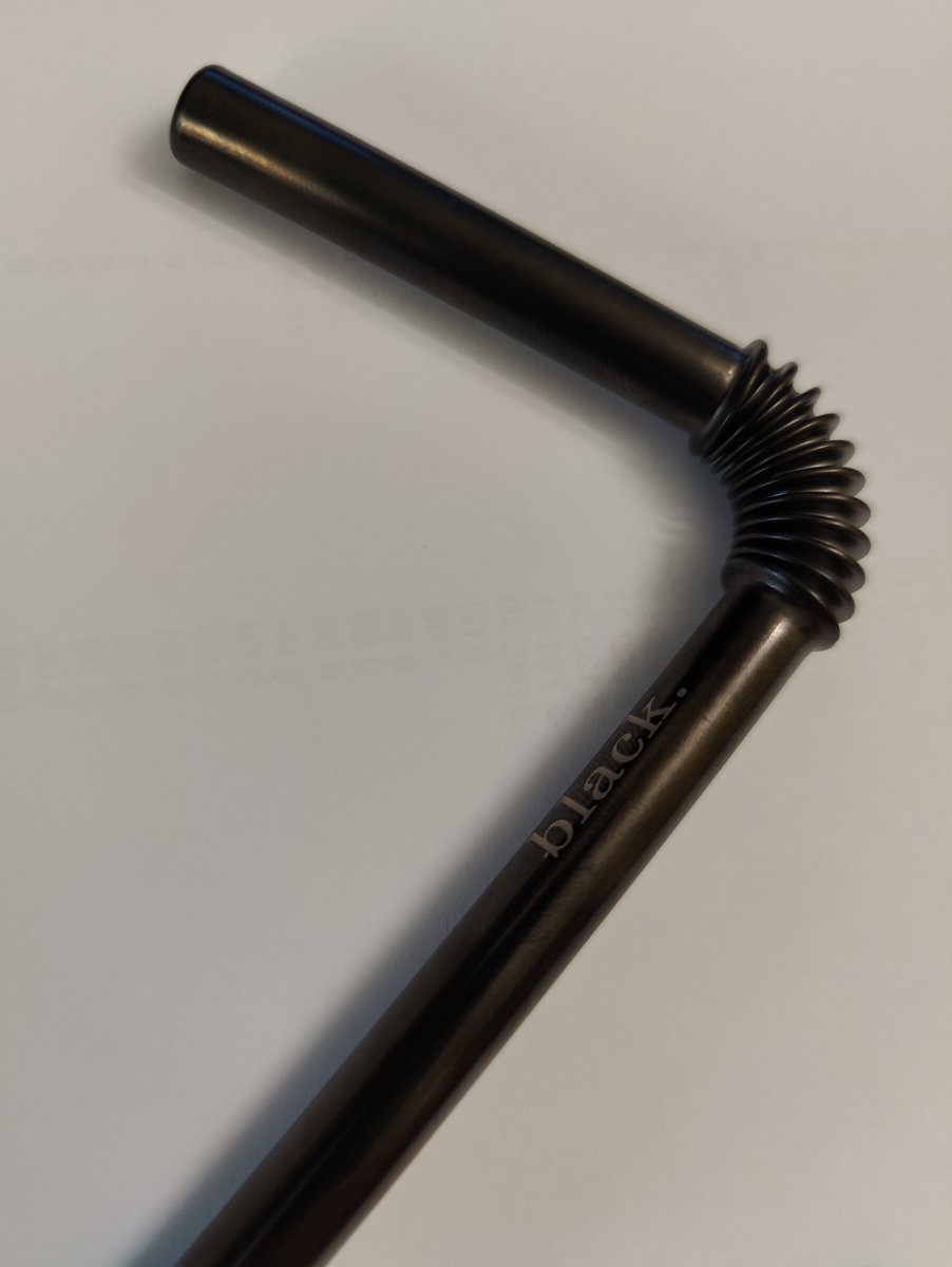 The first samples of our black Turtleneckstraws have arrived!

#reusabledrinkingstraws #nutsinnovations #turtleneckstraws #drinkingstraws
