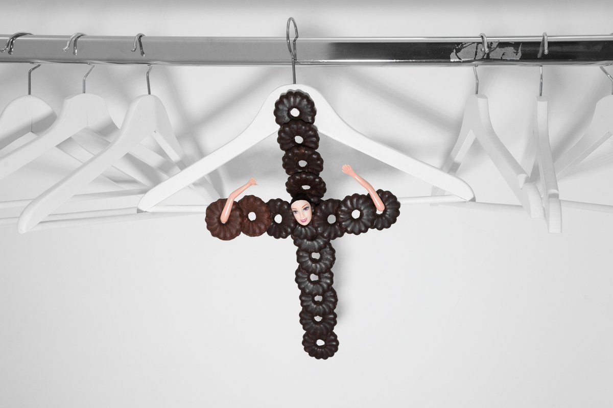 myphschool's tweet photo. Cookie-cross by @eva_holts 

This photo is a part of the project “Where are you?”. This question is addressed to a person, who I am terrified to lose, or lost already. Or to God, begging for help, but who knows: maybe we lost Him as well? https://t.co/R2oVCQ164R