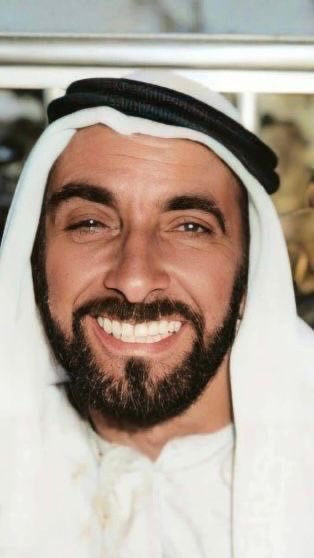 في #يوم_الأب_العالمي تبقى ذكرى والدنا الشيخ زايد رحمه الله حاضرة في الوجدان، وتظل مآثره حيّة فينا، وفي هذه المناسبة تحية تقدير إلى الآباء الذين بعملهم وحكمتهم وتضحياتهم يصنعون القدوة الحسنة لأبنائهم فيصبحون شركاء في بناء الأوطان وترسيخ دعائم حاضرها ومستقبلها.