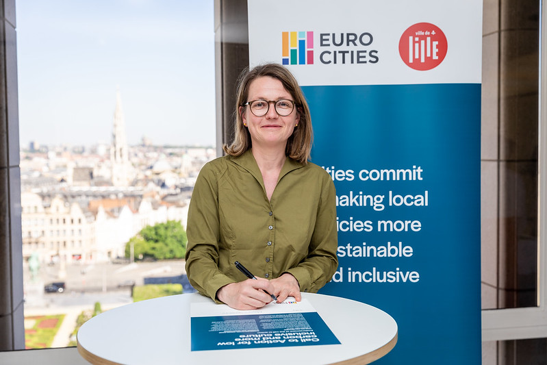 EUROCITIES's tweet photo. Already 24 cities signed the 'Eurocities Lille Call to Action for low carbon and more inclusive culture', during the @BUS_2023.

More have expressed their intention to do so in the coming weeks.

Learn more about the call on #SustainableCulture 👉 https://t.co/YWMwjAIlJY https://t.co/MGXVeQHQVx