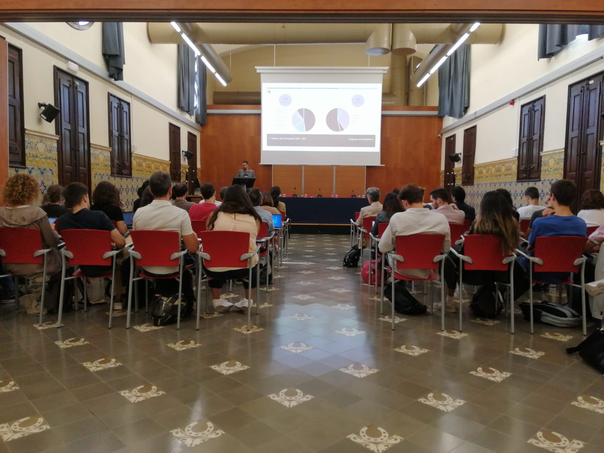 XRE4S's tweet photo. 🗣️ Nadal Bayà @nadbayfon, cap de l’àrea de transferència del coneixement #AGAUR, presenta els programes de transferència #llavor #producte #IndustriaDelConeixement

@Xre4S @IREC_Energia #TransHEner2 https://t.co/R9TDoFTgtR