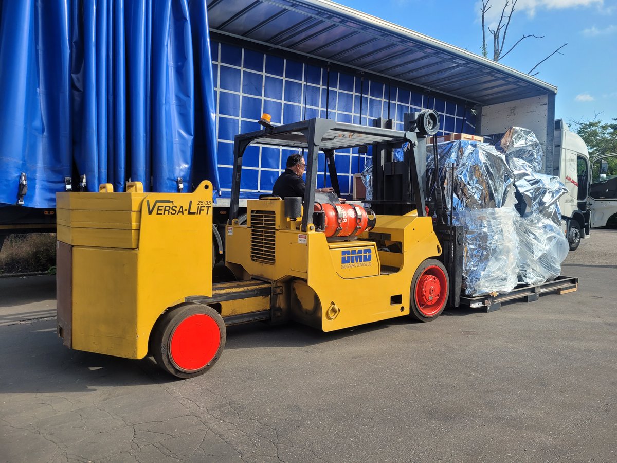 DPM_UK's tweet image. Fully equipped, wrapped, packed and loaded !! This beautiful RMGT machine on the way to a new home. #rmgt #dpm #usedequipment #machineryspecialists