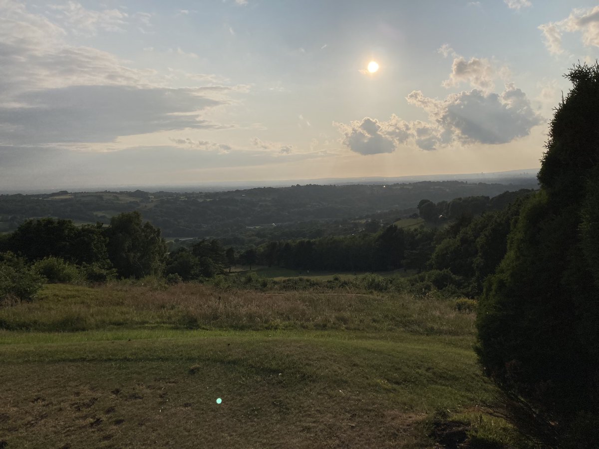 CavGC's tweet photo. ⛳️Big game last night in the #DandC and unlike @englandcricket the team held their nerve and delivered a #fantastic 7-5 win AWAY at @NewMillsGolf to go top of League A 🏆 with 1 game left at home to @houldsworthgolf next week. Still 4 teams in the hunt!! Good luck fellas!🏌️♂️ https://t.co/MS3E0Hperq