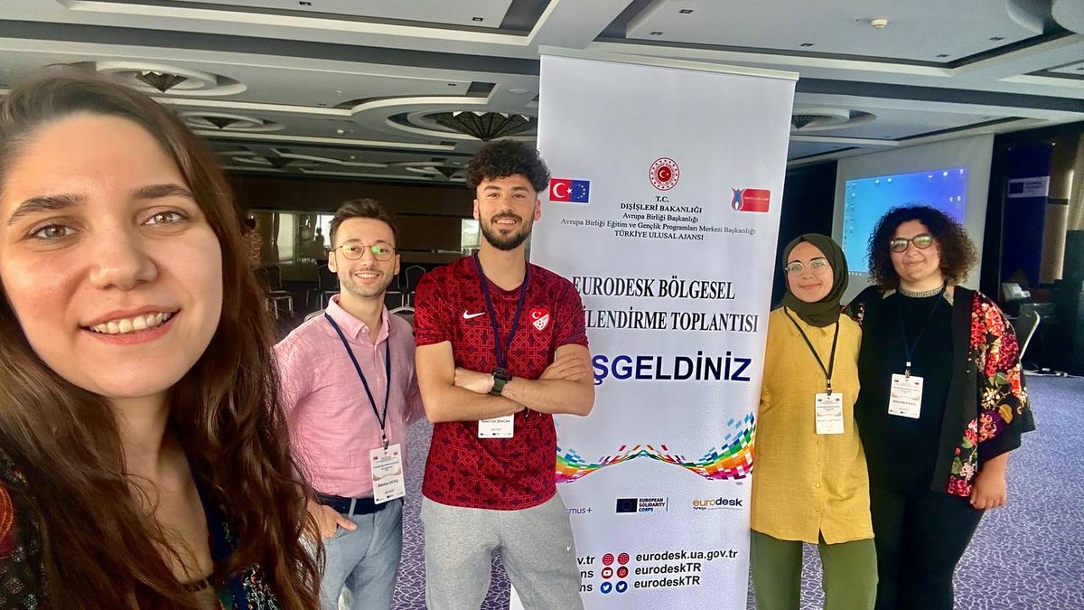 GSB_AydinGM's tweet photo. Türkiye Ulusal Ajansı tarafından organize edilen Bursa ilinde düzenlenen Eurodesk Bölgesel Değerlendirme toplantısında Aydın'ı temsilen yerimizi aldık. #MerkezimHerYerde #GençlikMerkezleri #GSBGM https://t.co/xfWyFQ1zP2