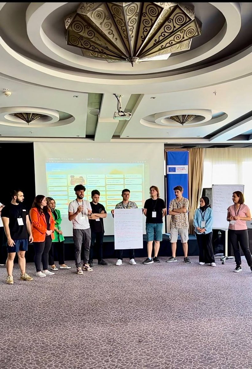 GSB_AydinGM's tweet photo. Türkiye Ulusal Ajansı tarafından organize edilen Bursa ilinde düzenlenen Eurodesk Bölgesel Değerlendirme toplantısında Aydın'ı temsilen yerimizi aldık. #MerkezimHerYerde #GençlikMerkezleri #GSBGM https://t.co/xfWyFQ1zP2