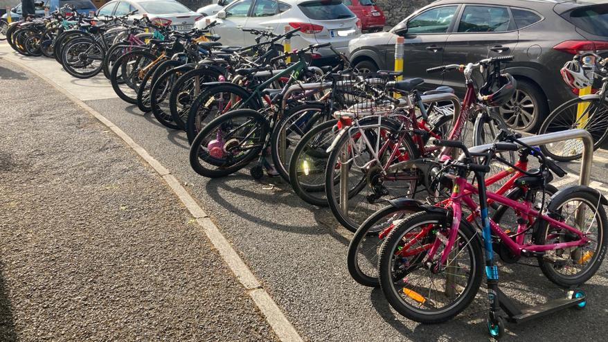 Must have been 80 kids' bikes packed compactly outside the school this morning. A few years ago even 30 bikes would have been unusual.

Change can come. 100 metres of safe school street is part of this. Imagine 100km of safe routes to school💪

#SchoolStreet #SráidScoile