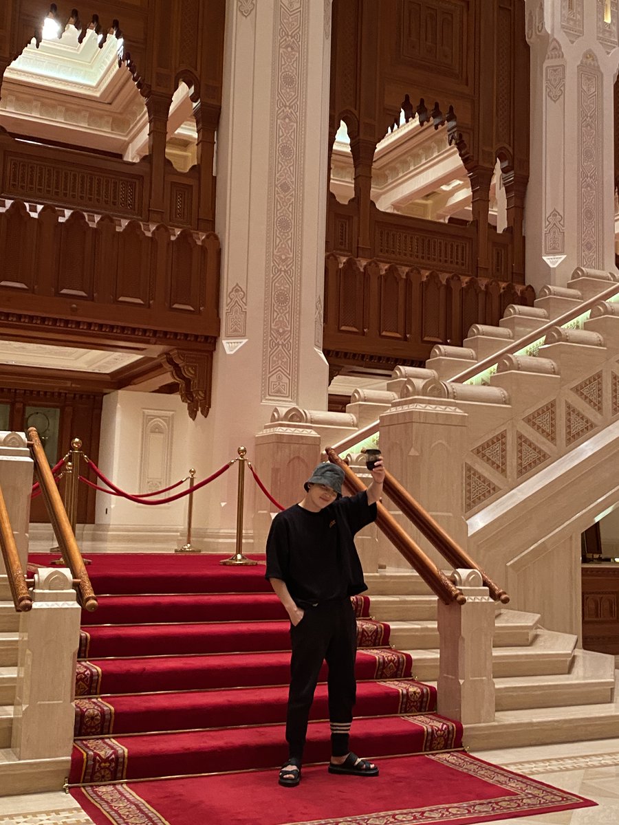 BIG_GHofficial's tweet photo. B.I.G in Oman City Tour 🚌 Behind Photo📸 #2
🔗 https://t.co/CadPS9R3Bl
#BIG #Boysingroove #CONCERT
#Oman #citytour #BEHINDE
#J_HOON #HEEDO #JINSEOK
#비아이지 #비아이지콘서트
#오만 #시티투어 #비하인드
#제이훈 #희도 #진석 https://t.co/8dpdbyemf9