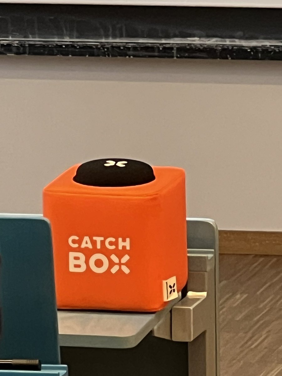 Wenn #Vorstellungsrunde beim #Barcamp dann nur mit #Wurfmikro #upnxt