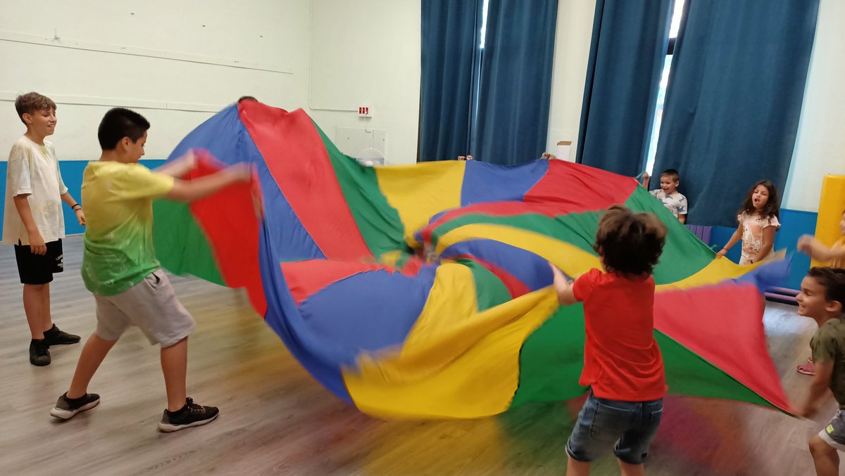 anselm_de's tweet photo. Comencem la ginkana d'Infantil https://t.co/GXQqGbuKNa