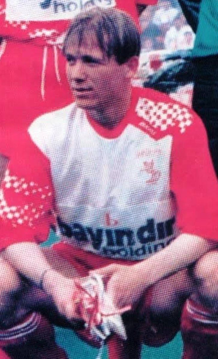 Ümit Millî Takım ve Samsunspor'umuzun gözbebeği iken 21 Haziran 1994 günü geçirdiği trafik kazası sonucu aramızdan ayrılan Müjdat Gürsu'yu vefatının 29. yıl dönümünde sevgi, özlem ve rahmetle anıyoruz.