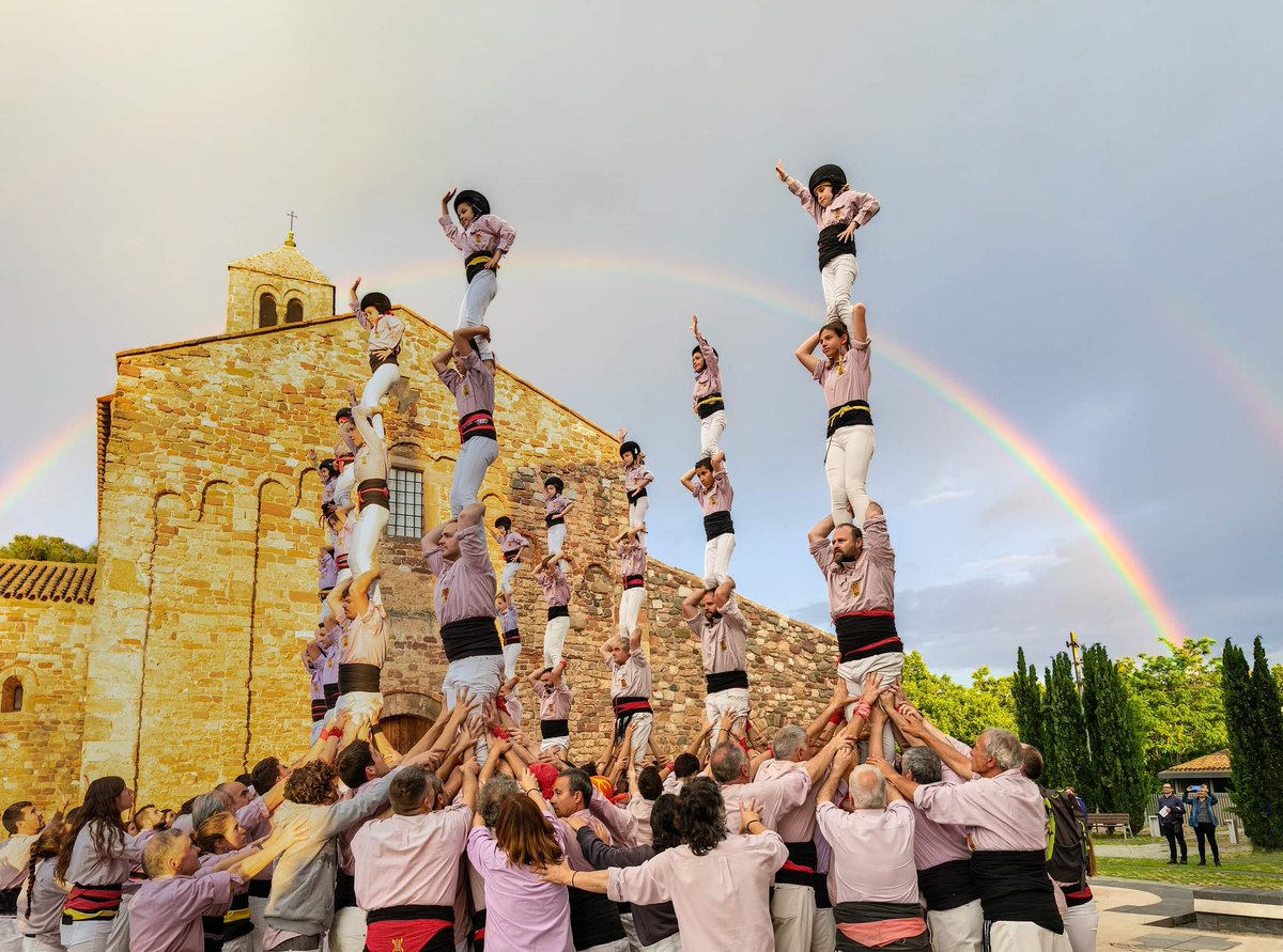 Catalonia_HR's tweet photo. 🤝Prvo gostovanje u regiji omogućili su brojni katalonski i lokalni partneri:
@ajterrassa
@diba
@DubrovnikTB
#GradDubrovnik
@DubrovnikCoast
@Visit_Sarajevo
#GradSarajevo
#NovoSarajevo
Obrazovanje gradi BiH - Jovan Divjak
@Catalonia_HR https://t.co/p220QVytAT