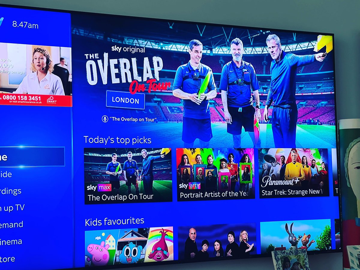 RealLukeShiach's tweet photo. The London episode of #OverlapOnTour is on tonight @skytv starring @GNev2 @Carra23 @KellyCates & Roy Keane. Funny stuff. Please watch. https://t.co/0Zv3kvvnKm