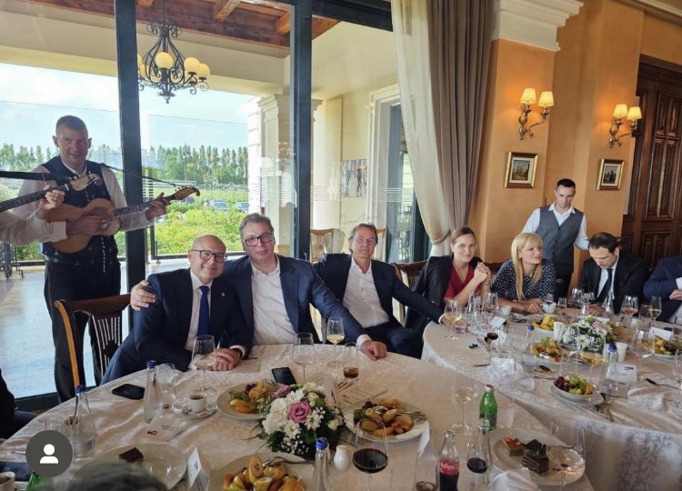 Povodom ozbiljnih incidenata u severnom delu Kosova, Srpska Napredna Stranka je izašla sa saopštenjem: 
“PREDJELO NIJE OPCIJA”